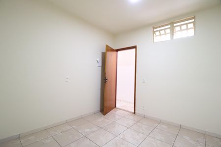 Sala/Quarto de kitnet/studio para alugar com 1 quarto, 18m² em Martins, Uberlândia