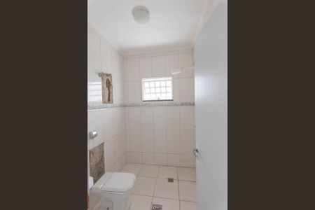 Casa à venda com 256m², 3 quartos e 3 vagasBanheiro