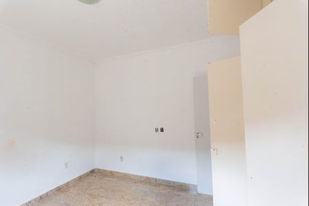 Casa à venda com 256m², 3 quartos e 3 vagasSuíte 1