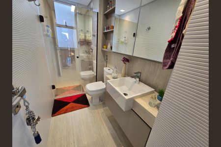 banheiro 2 de apartamento à venda com 3 quartos, 105m² em Vila da Serra, Nova Lima