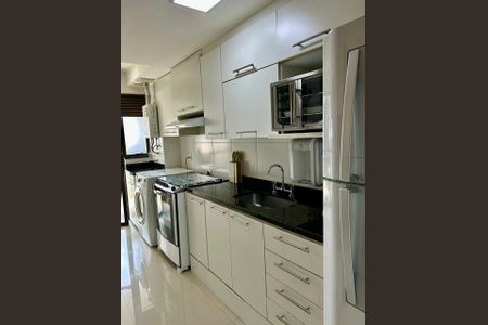 Cozinha de apartamento para alugar com 3 quartos, 83m² em Recreio dos Bandeirantes, Rio de Janeiro