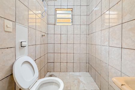 Banheiro de casa para alugar com 1 quarto, 35m² em Vila Carioca, São Paulo