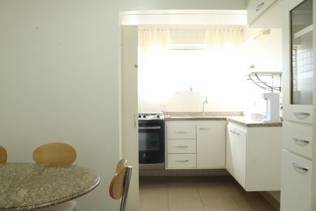 Apartamento à venda com 55m², 2 quartos e 1 vagaCozinha