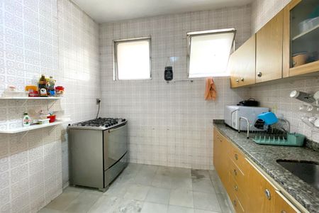 Apartamento à venda com 221m², 4 quartos e 2 vagasCozinha
