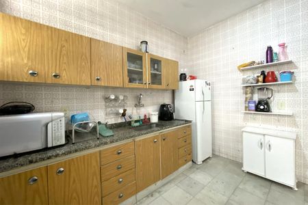 Apartamento à venda com 221m², 4 quartos e 2 vagasCozinha