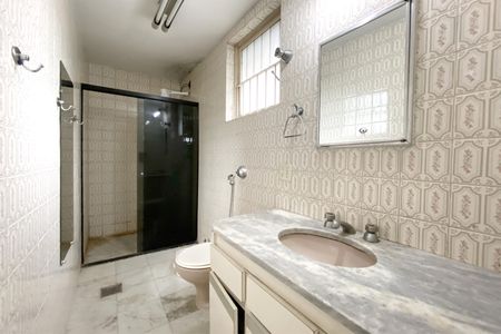 Apartamento à venda com 221m², 4 quartos e 2 vagasBanheiro da Suíte 1