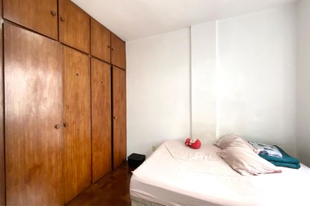 Apartamento à venda com 221m², 4 quartos e 2 vagasQuarto 4