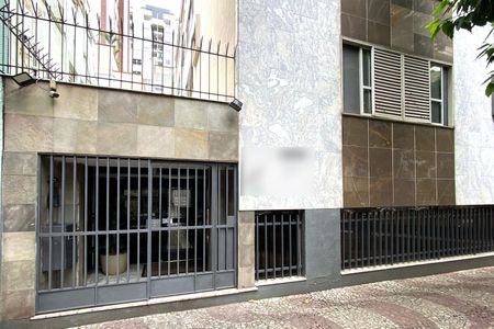 Apartamento à venda com 221m², 4 quartos e 2 vagasFachada