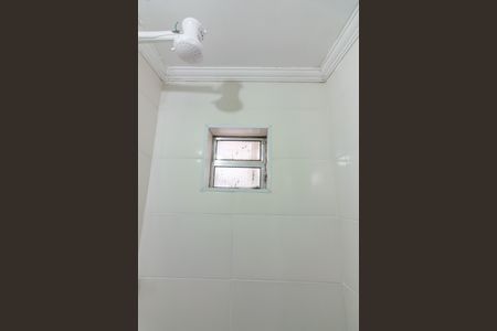 Banheiro de kitnet/studio para alugar com 1 quarto, 69m² em Km 18, Osasco