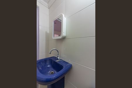 Banheiro de kitnet/studio para alugar com 1 quarto, 69m² em Km 18, Osasco