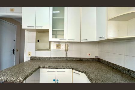 Apartamento à venda com 85m², 3 quartos e 2 vagasCozinha