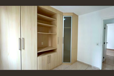 Apartamento à venda com 85m², 3 quartos e 2 vagasQuarto 2