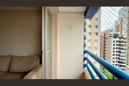 Apartamento à venda com 85m², 3 quartos e 2 vagasVaranda