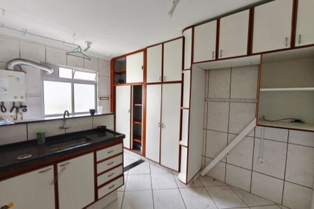 Apartamento para alugar com 64m², 2 quartos e 1 vagaCozinha