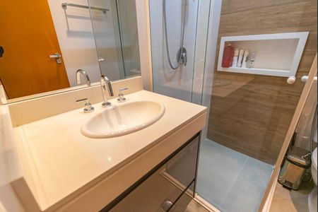 Apartamento à venda com 160m², 3 quartos e 4 vagasBanheiro do Quarto 1