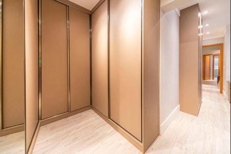 Apartamento à venda com 160m², 3 quartos e 4 vagasCloset do Quarto 3