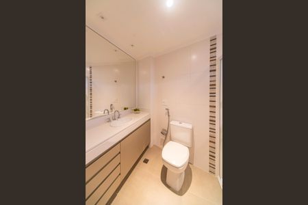 Apartamento à venda com 160m², 3 quartos e 4 vagasBanheiro do Quarto 2