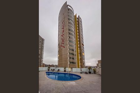 Apartamento à venda com 160m², 3 quartos e 4 vagasÁrea comum - Piscina