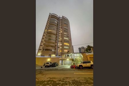 Apartamento à venda com 160m², 3 quartos e 4 vagasFachada e portaria