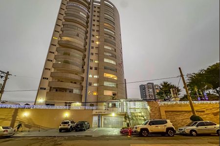 Apartamento à venda com 160m², 3 quartos e 4 vagasFachada e portaria