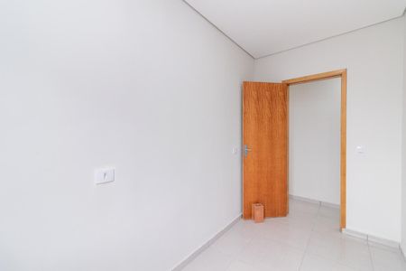 Quarto 1 de casa para alugar com 2 quartos, 40m² em Vila Nhocuné, São Paulo