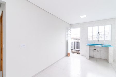 Sala/Cozinha de casa para alugar com 2 quartos, 40m² em Vila Nhocuné, São Paulo