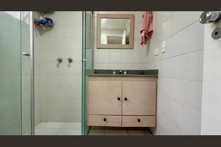 Apartamento à venda com 85m², 2 quartos e 2 vagasBanheiro da Suíte