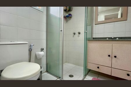 Apartamento à venda com 85m², 2 quartos e 2 vagasBanheiro da Suíte