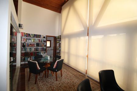 Casa à venda com 412m², 7 quartos e 5 vagasEscritório