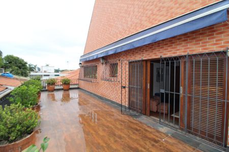 Casa à venda com 412m², 7 quartos e 5 vagasQuarto 4 - Varanda