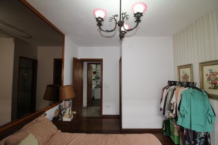 Casa à venda com 412m², 7 quartos e 5 vagasQuarto 1