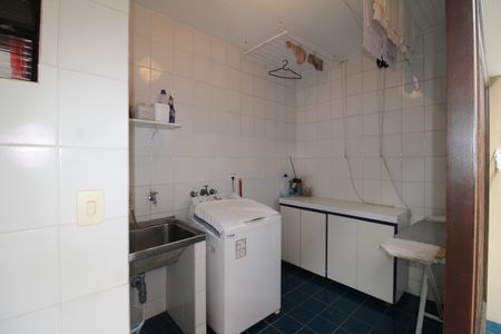 Casa à venda com 412m², 7 quartos e 5 vagasÁrea de Serviço