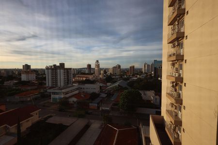 Vista da Sala de apartamento para alugar com 2 quartos, 98m² em Nova Suiça, Goiânia