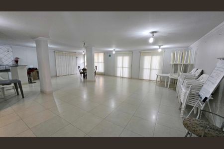Apartamento para alugar com 98m², 2 quartos e 1 vaga Apartamento para alugar com 98m², 2 quartos e 1 vagaÁrea comum - Salão de festas