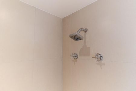 Banheiro de kitnet/studio à venda com 1 quarto, 24m² em Centro Histórico de São Paulo, São Paulo