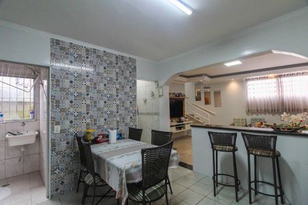 Apartamento para alugar com 150m², 2 quartos e 2 vagasCozinha