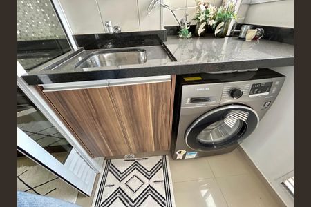 Apartamento para alugar com 65m², 2 quartos e 1 vagaÁrea de Serviço