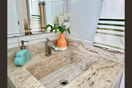 Apartamento para alugar com 65m², 2 quartos e 1 vagaBanheiro da Suíte