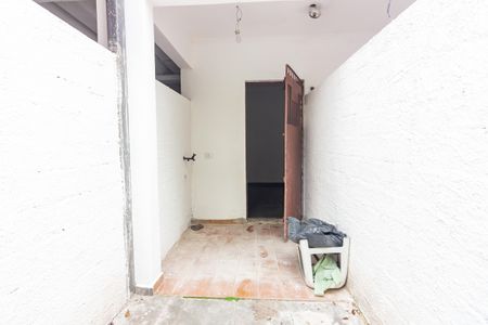 Casa para alugar com 60m², 1 quarto e 1 vagaQuintal