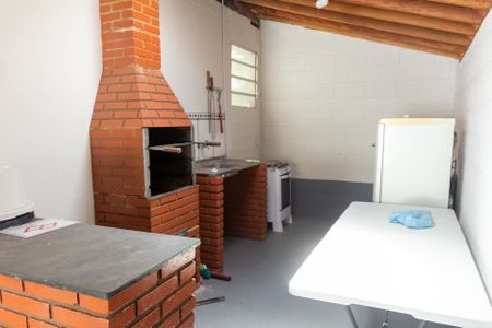 Apartamento à venda com 49m², 2 quartos e 1 vaga Apartamento à venda com 49m², 2 quartos e 1 vagaChurrasqueira