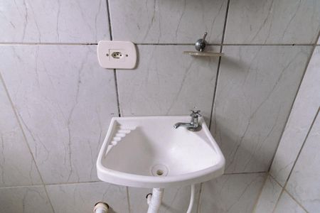 Casa para alugar com 49m², 1 quarto e sem vaga Casa para alugar com 49m², 1 quarto e sem vagaBanheiro