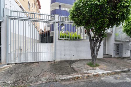 Apartamento à venda com 132m², 4 quartos e 2 vagasFachada