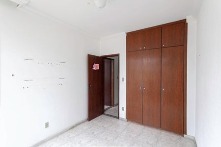 Apartamento à venda com 132m², 4 quartos e 2 vagasQuarto 3