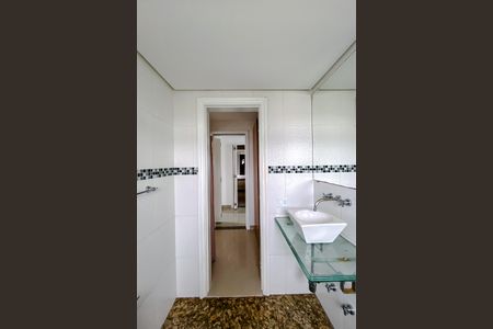 Apartamento à venda com 122m², 3 quartos e 3 vagas Apartamento à venda com 122m², 3 quartos e 3 vagasBanheiro da Suíte