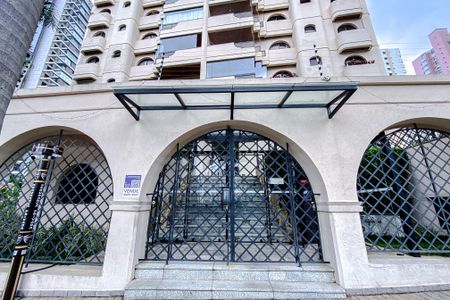 Apartamento à venda com 122m², 3 quartos e 3 vagas Apartamento à venda com 122m², 3 quartos e 3 vagasFachada - Plaquinha