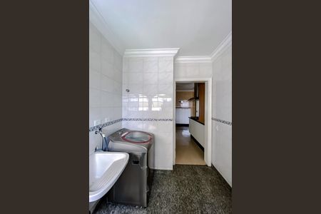 Apartamento à venda com 122m², 3 quartos e 3 vagas Apartamento à venda com 122m², 3 quartos e 3 vagasÁrea de Serviço