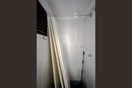 Apartamento à venda com 122m², 3 quartos e 3 vagas Apartamento à venda com 122m², 3 quartos e 3 vagasBanheiro de serviço