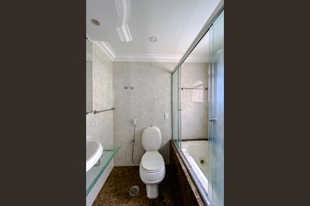 Apartamento à venda com 122m², 3 quartos e 3 vagas Apartamento à venda com 122m², 3 quartos e 3 vagasBanheiro da Suíte 3