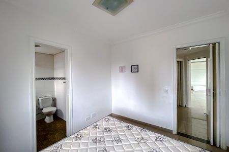 Apartamento à venda com 122m², 3 quartos e 3 vagas Apartamento à venda com 122m², 3 quartos e 3 vagasQuarto 1 - Suíte