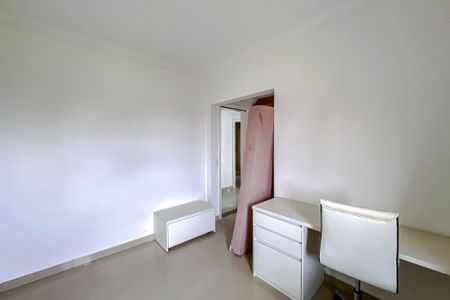 Apartamento à venda com 122m², 3 quartos e 3 vagas Apartamento à venda com 122m², 3 quartos e 3 vagasQuarto 2 - Suíte